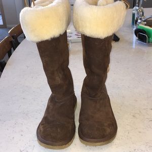 Ugg brown suede boots